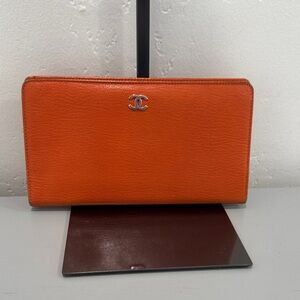 CHANEL Orange leather bifold Wallet